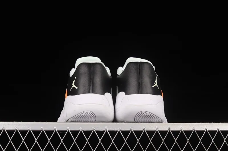 All categories Air Jordan Jordan series basketball shoes Air Jordan 11 Air Jordan 11 CMFT Low AJ11 Joe 11 white black green low-top anti-slip shock-absorbing basketball shoes CW0784-300